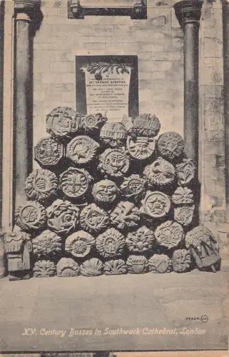 A980 England London XV Jahrhundert Bosse in Southwark Cathedral Vintage Postkarte