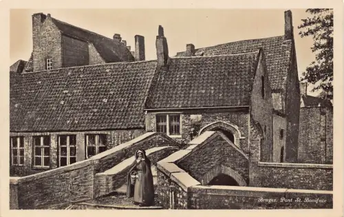 C054 Belgien Brügge Frau in Tracht Vintage Postkarte