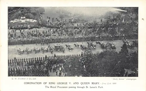 A983 Royalty Coronation King GeorgeV Queen Mary 1911 near St James Park Postcard