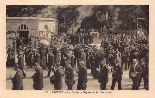 A199 Frankreich Lourdes La Grotte Relgious Service Prozession Kerzen Postkarte