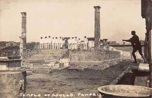 A937 Italien Tempel Apollon Pompeji Archäologen Gruppe RPPC Postkarte