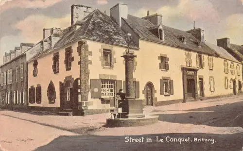 A937 Frankreich Straße in Le Conquet Bretagne Brunnen Vintage Postkarte