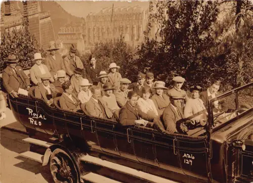 Charabanc Transport Auto Royal Red RPPC Vintage Postkarte B679