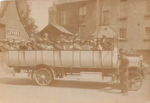 Charabanc Transport Auto Lever's Cattle Cake Werbeschild RPPC Postkarte B679