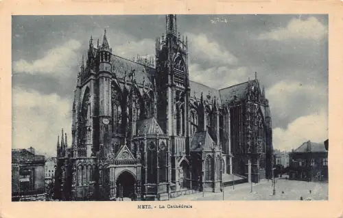 C031 Frankreich, Metz La Cathedrale Vintage Postkarte