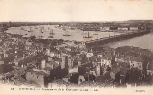 A823 Frankreich Bordeaux Panorama vu de la Tour Saint Michel Boote Vintage Postkarte