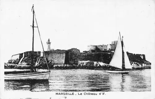 A825 Frankreich Marseille Schloss Le Chateau Segelboote Vintage Postkarte