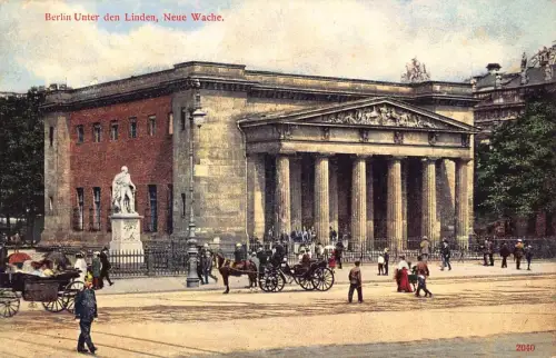 A021 Deutschland Berlin Unter den Linden Neue Wache Kutsche Vintage Postkarte