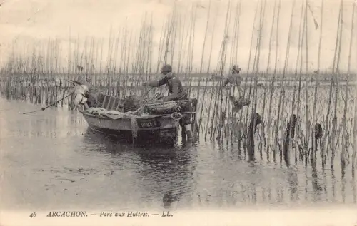 A831 Frankreich 1910 Arcahon Parc aux Huitres Fischer im Boot Postkarte