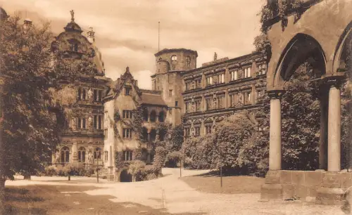A026 Deutschland Heidelberger Schlosshof Vintage Postkarte