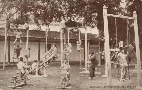 B556 China Ethnische Chinesische Jungen Blinde Schule Gymnasium Foochow Fuzhou Postkarte