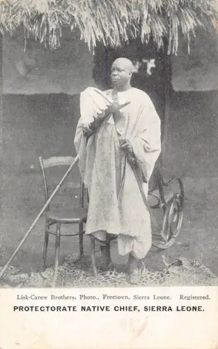 Sierra Leone Protektorat Native Chief in der Nähe von Hut Ethno Vintage Postkarte