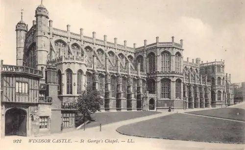 B129 England Windsor Castle St George's Chapel Vintage Postkarte