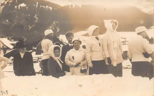 B123 Sozialgeschichte 1912 Schweiz Freundeskreis im Resort RPPC Postkarte