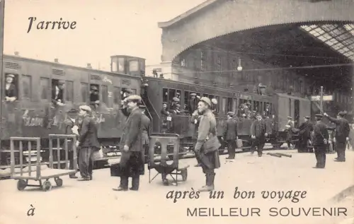 Frankreich Bahnhof Gare Soldaten 1. Weltkrieg Vintage Postkarte L551