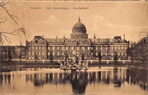 A028 Deutschland Potsdam Stadtschloss Karpfenteich Schloss Vintage Postkarte