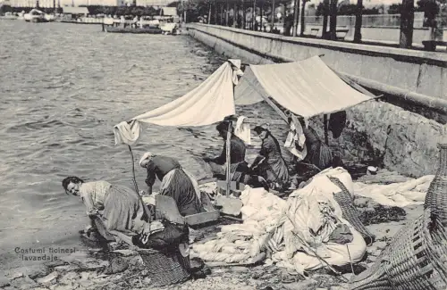 L524 Schweiz Costumi ticinesi Lavandaje Wäsche waschen Vintage Postkarte