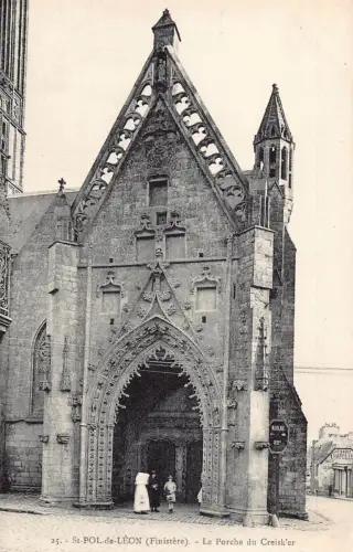 A837 Frankreich St Pol de Leon Porche du Creisker Vintage Postkarte