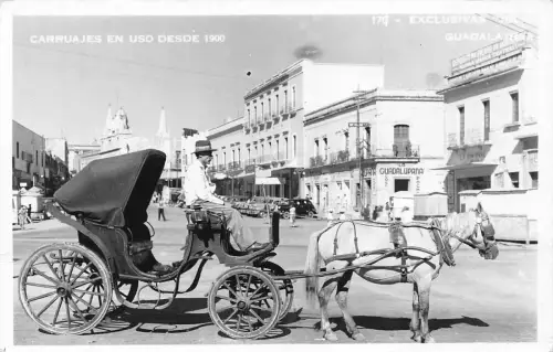 Mexiko 1957 Guadalajara Carruajes en Uso Desde 1900 Kutschenläden RPPC Postkarte