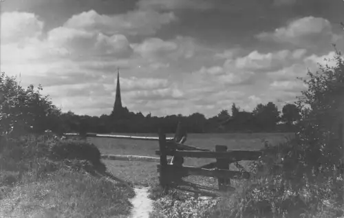 L089 Deutschland 1926 Hamburger Kirchturm vom Stadtrand aus gesehen Vintage Postkarte