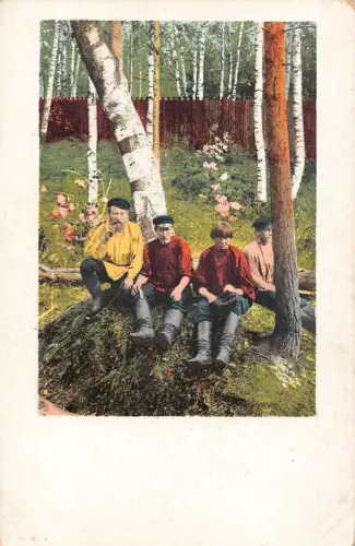 A853 Russland Bauern Arbeiter ruhen Pfeife rauchen Vintage Postkarte