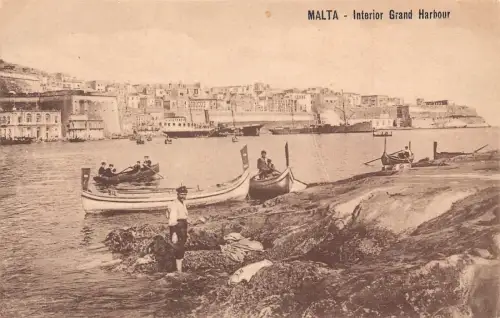 Malta Valetta Interieur Grand Harbour Fischerboote Vintage Postkarte B911