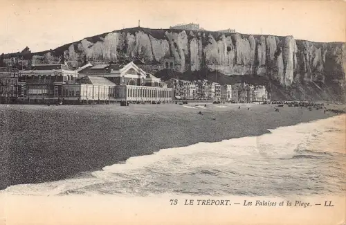 C014 Frankreich, Le Treport Les Falaises et la Plage Vintage Postkarte