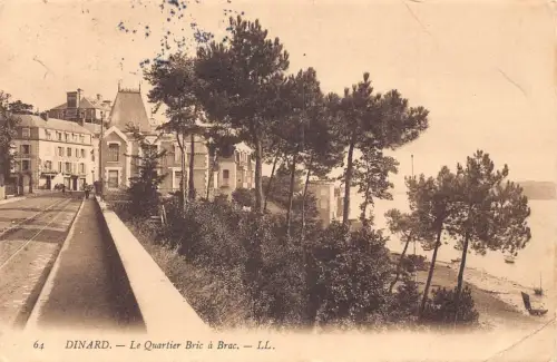 C016 Frankreich, Dinard Le Quartier Bric a Brac alte Postkarte