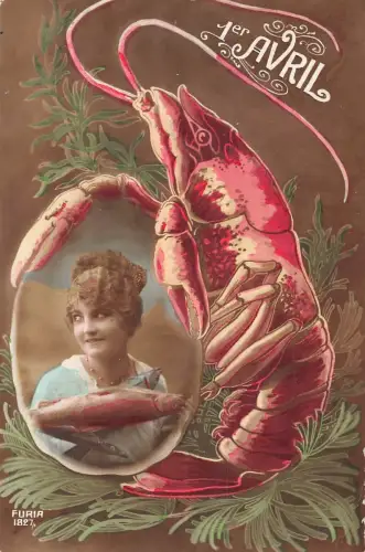 A057 Grüße Aprilscherz Portrait Frau Fisch Riese Hummer Comic Postkarte