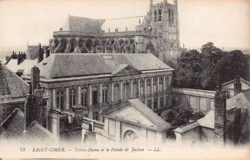 C015 Frankreich, Saint Omer Notre-Dame et le Palais de Justice Vintage Postkarte