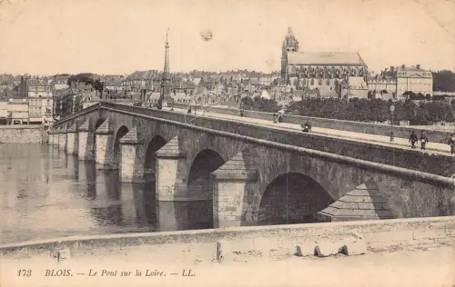 C016 Frankreich, Blois Le Pont sur la Loire Postkarte