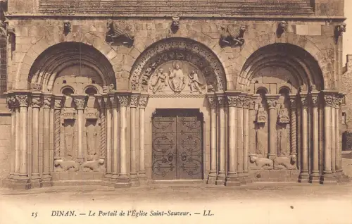 C016 Frankreich, Dinan, Le Portail de l'Eglise Saint-Sauveur Vintage Postkarte