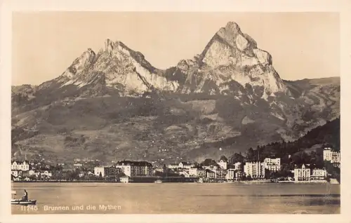 L309 Schweiz Brunnen und die Mythen Vintage Postkarte