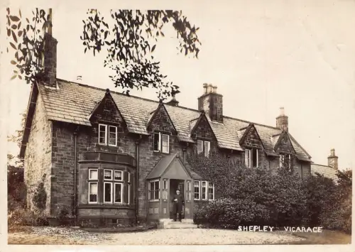 A895 England Shepley Vicarage RPPC Vintage Postkarte