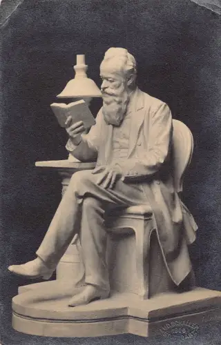 A089 Skulptur 1907 Stuttgart Museum Mann liest im Stuhl Vintage Postkarte
