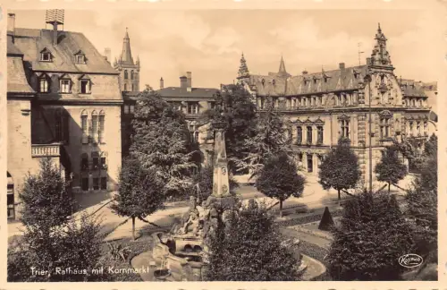 L011 Deutschland Trier, Rathaus mit Kornmarkt Brunnen RPPC Vintage Postkarte