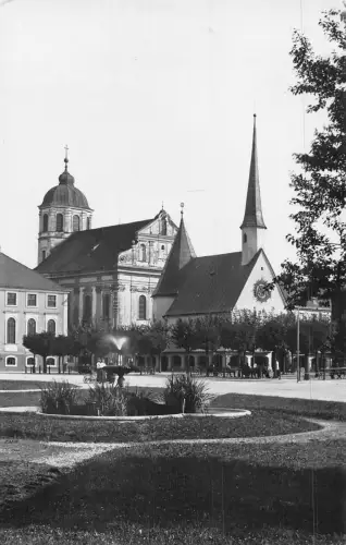 L182 Deutschland Altötting Kirchenbrunnen Vintage Postkarte