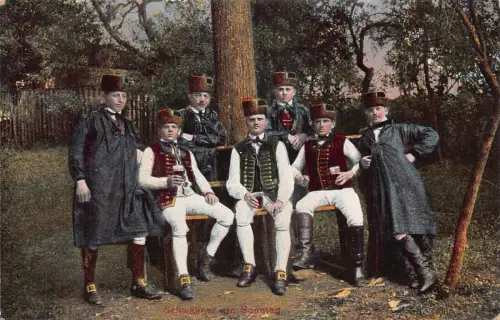 A093 Ethnische Nordhessen Schwaelmer Männer Trachten am Sonntag Postkarte