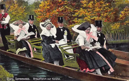 A093 Hochzeit Frau Trachtenboot mit Bänken Burg Spreewal Postkarte