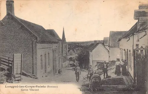 A913 Frankreich Longpre les Corps Saints Cavee Vincent Vintage Postkarte