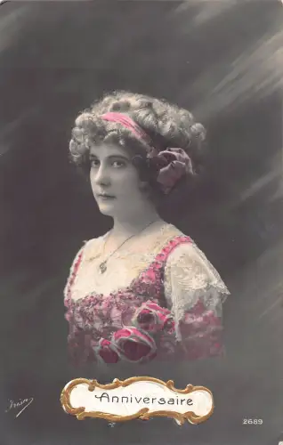 B191 Happy Anniversary Glamour Elegante Frau im Rosenkleid Vintage Postkarte