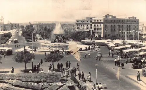 B206 Malta Valetta Triton Brunnen vor Kingsgate RPPC Vintage Postkarte