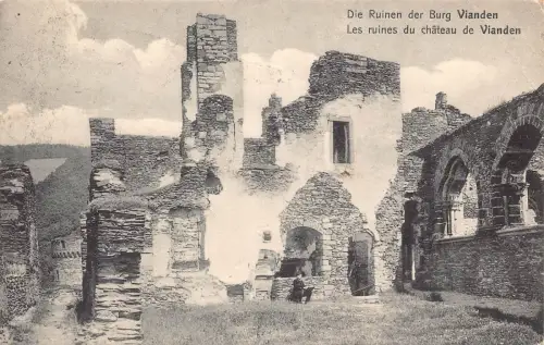 B205 Luxemburg 1934 Zitadellenruine Vianden Vintage Postkarte