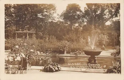 A919 England 1916 Old English Garden Battersea Park RPPC Vintage Postkarte