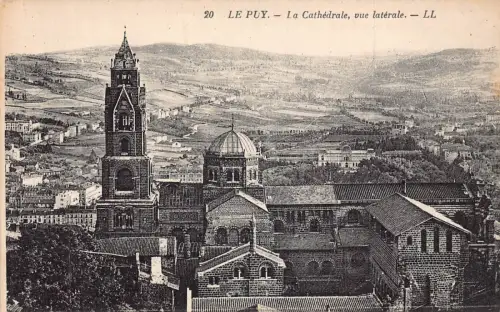 C022 Frankreich, Le Puy La Cathedrale vue laterale Vintage Postkarte