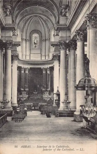 C024 Frankreich, Arras Innenraum der Kathedrale Vintage Postkarte