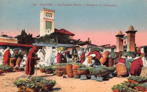 A929 Marokko Tanger Grand Socco Marche au Charbon Verkäufer Eingeborene Postkarte