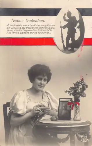 Patriotische 1914 Frau strickt Soldat Liebhaber Foto Deutsches Reich Flagge Postkarte