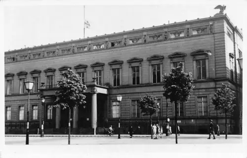 L206 Deutschland Berlin Altes Palais Alte Schlossbäume Echtfoto Vintage Postkarte