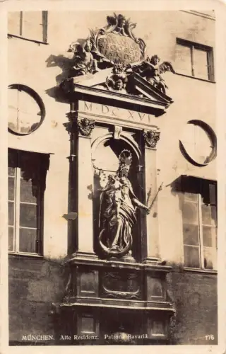 L160 Deutschland 1942 München. Alte Residenz. Patrona-Bayern Vintage Postkarte